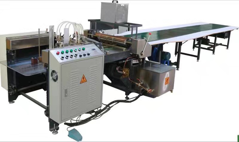 Semi automatic gluing machine 