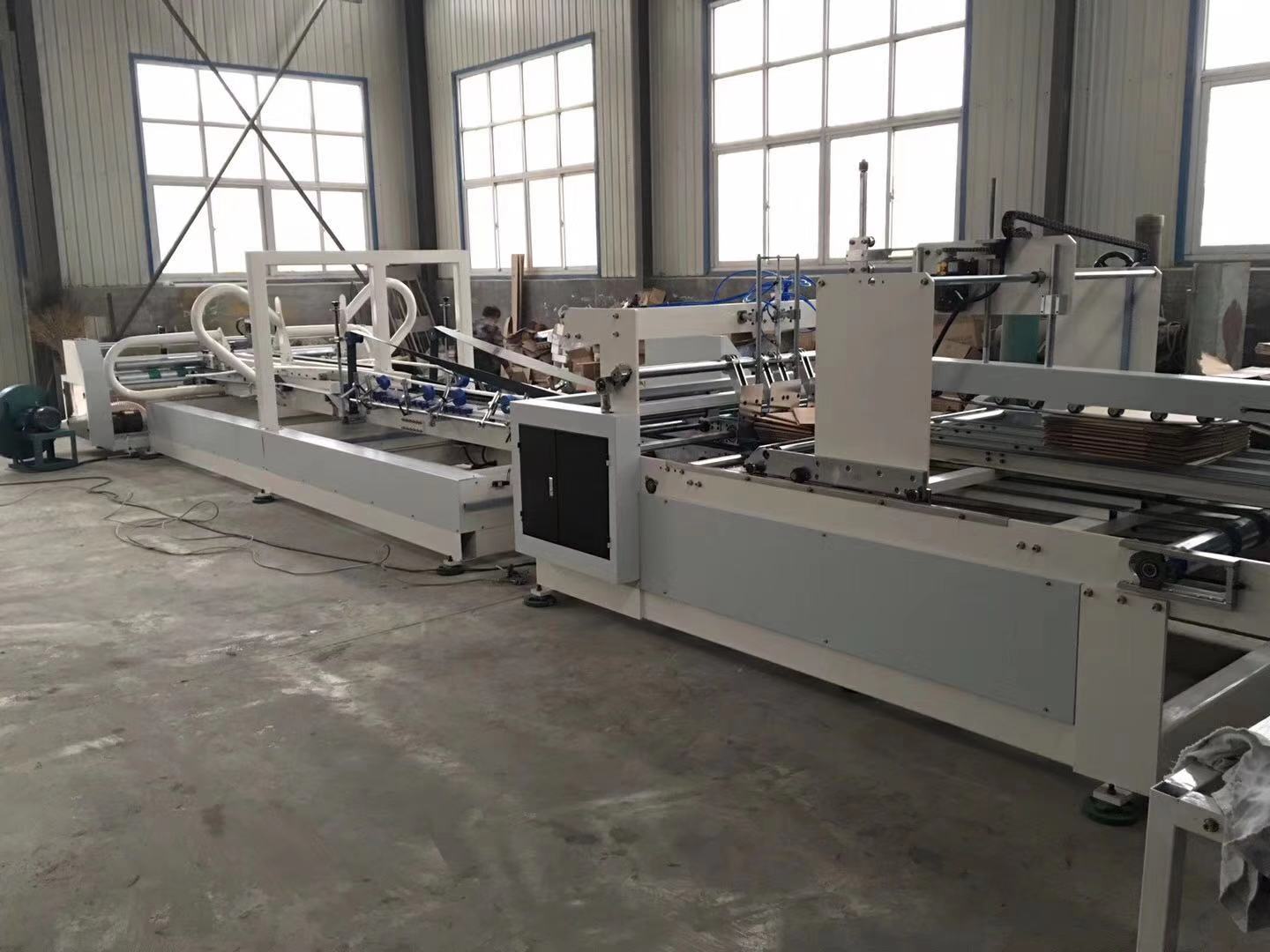 Automatic folding gluing machine  DG2600